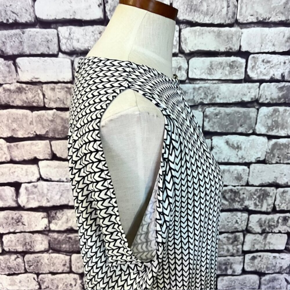 Michael Kors Black & White Sleeveless Blouse Size S - Picture 7 of 8